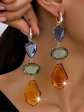 🧡 NEW Multicolored Gem Drop Dangle Fun & Sassy Earrings 🧡